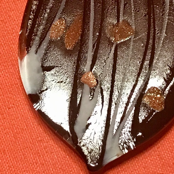 🔴 Glass Design Earrings and Matching Pendant - Picture 4 of 8